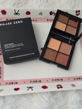 Phase Zero "Santorini" Eyeshadow Palette in Warm Bronze Shades